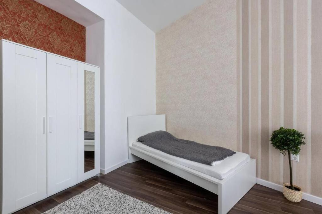 Apartment Chic, Captivating Space Near Opera House