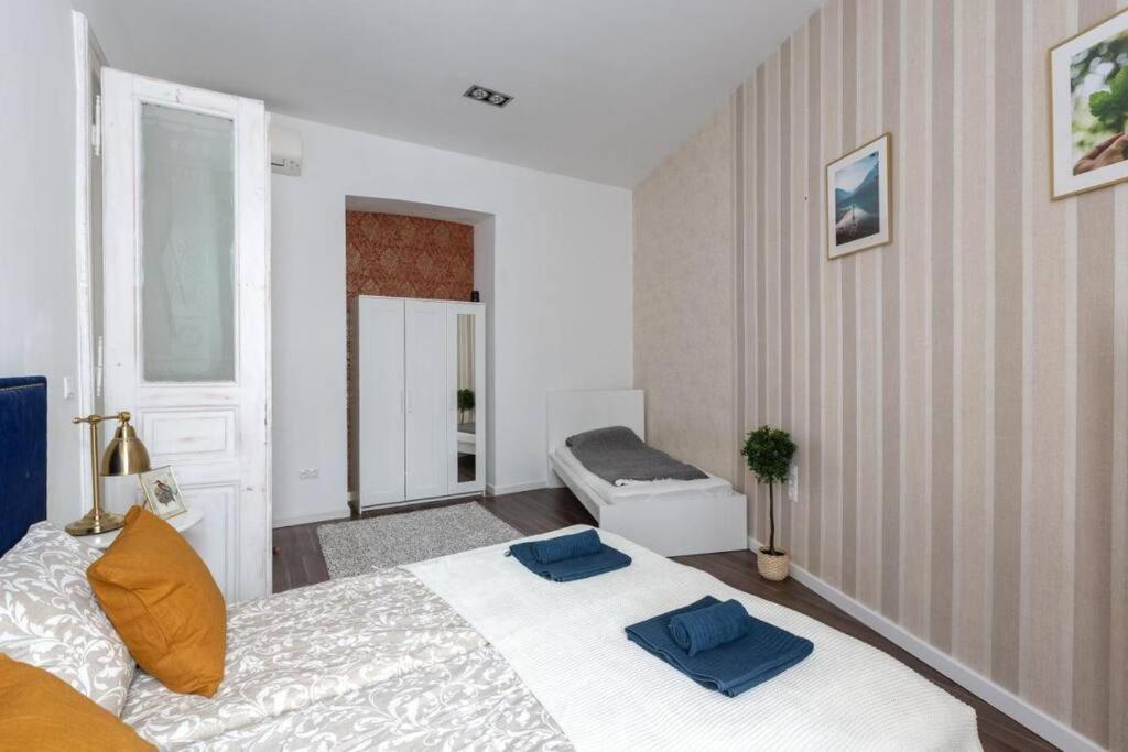 Chic, Captivating Space Near Opera House Lejlighed Budapest
